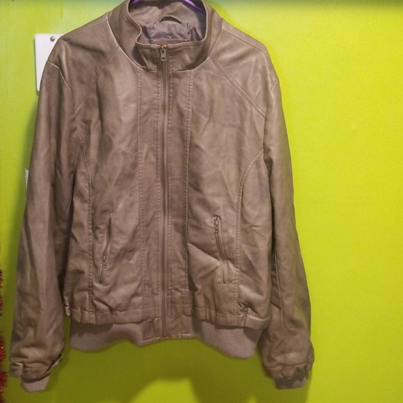 Leather bomber jacket - Picture 2 of 4